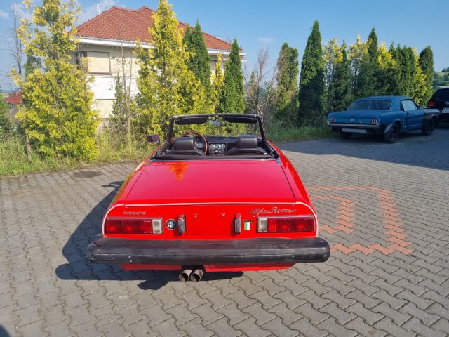 1975 Alfa Romeo Spider 2.0 — zdjęcie 11