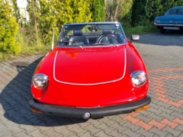 1975 Alfa Romeo Spider 2.0 — zdjęcie 4