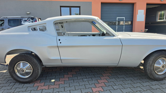 1968 Ford Mustang Fastback V8 — zdjęcie 9