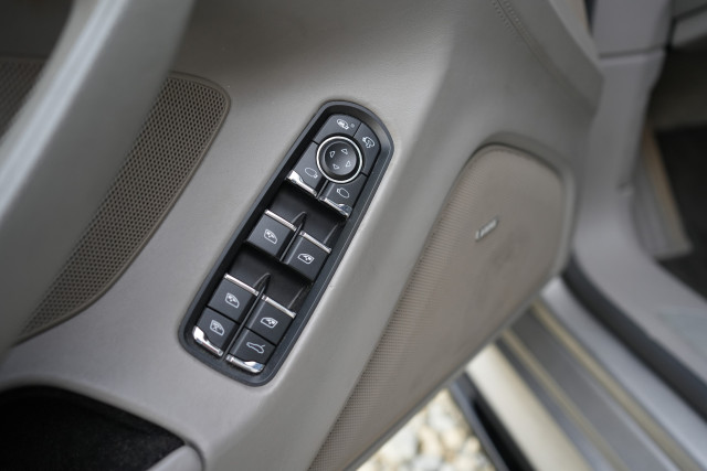 Porsche Panamera 4.8 V8 — zdjęcie 18