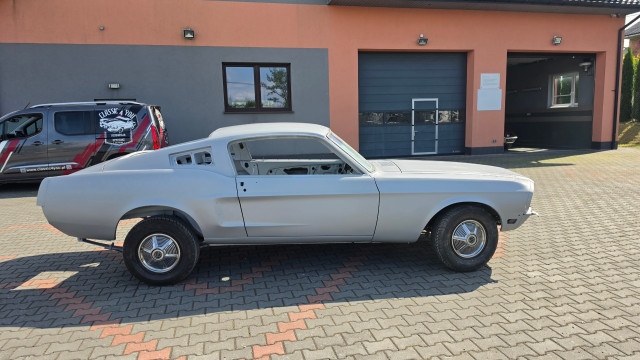 1968 Ford Mustang Fastback V8 — zdjęcie 12