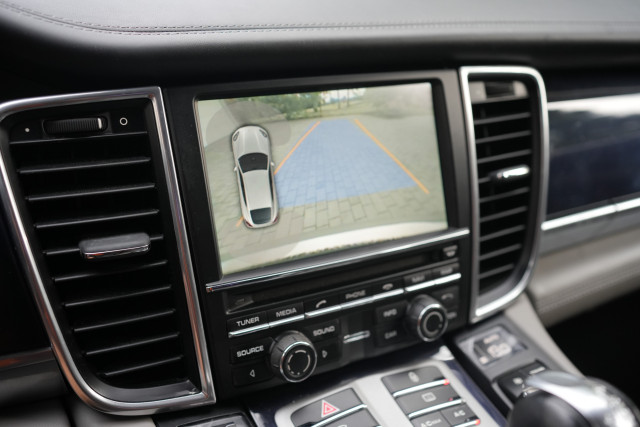 Porsche Panamera 4.8 V8 — zdjęcie 34