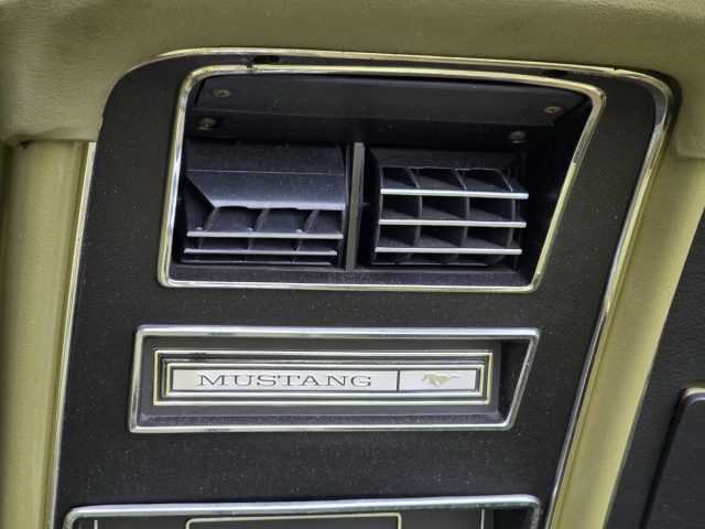 1973 Ford Mustang Cabrio -V8 — zdjęcie 32