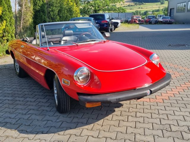 1975 Alfa Romeo Spider 2.0 — zdjęcie 3
